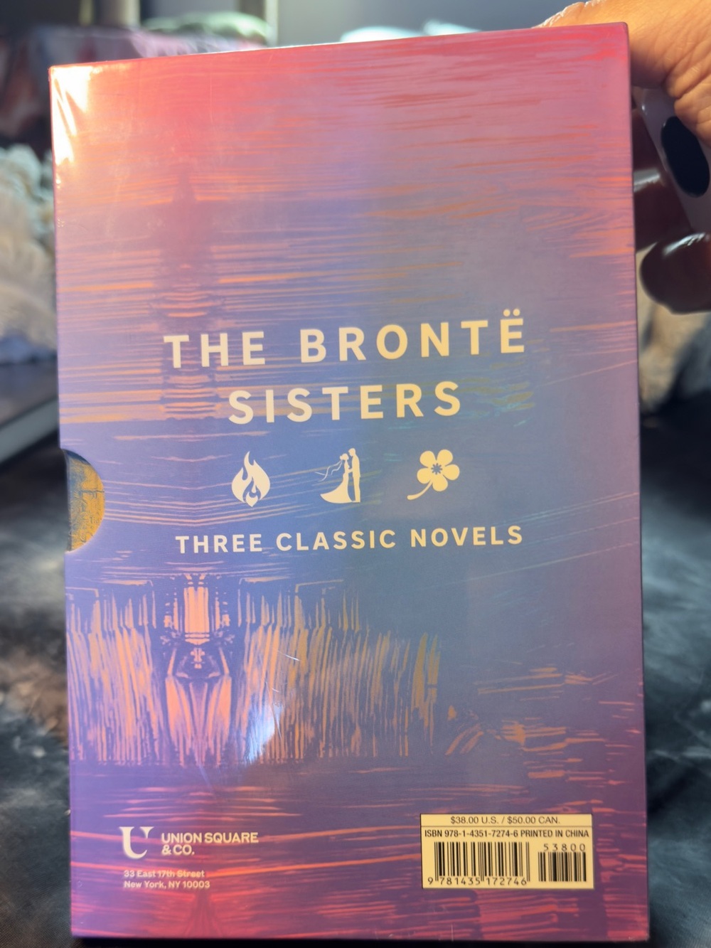 The Brontë Sisters Three Classic Novels 3 Book Box Set - Picture 5 of 6